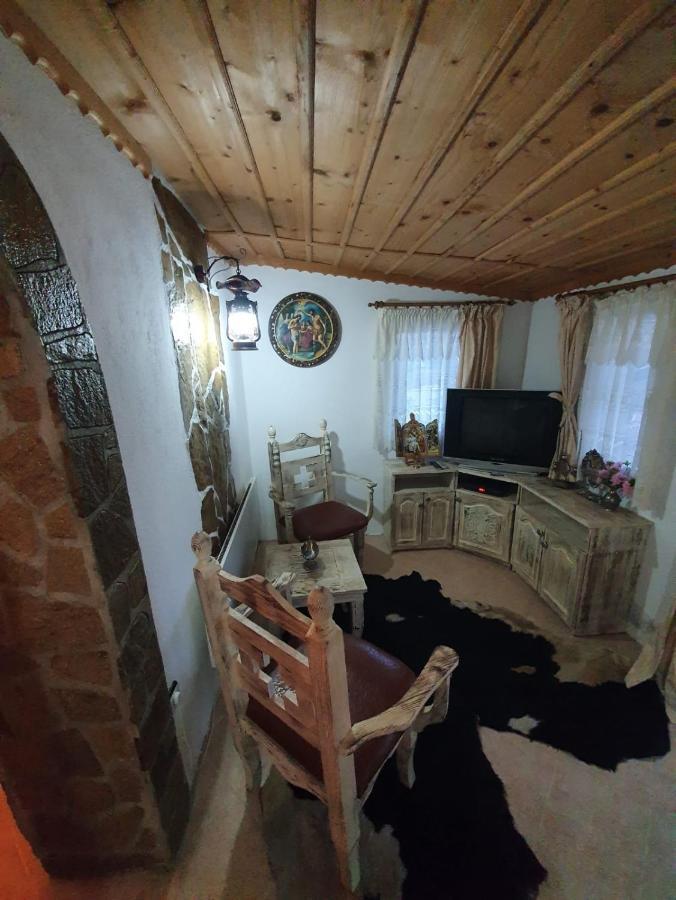 Kashtata S Paraklisa Borovo  Esterno foto