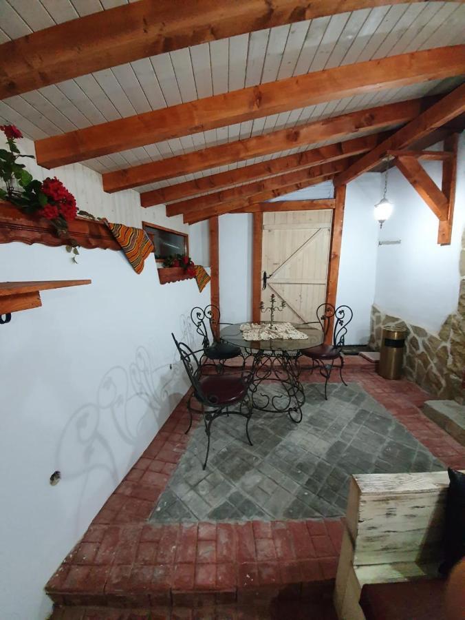 Kashtata S Paraklisa Borovo  Esterno foto
